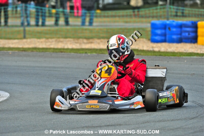 31102010-merignac-Lascombes (1125).JPG